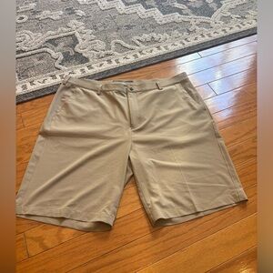 Greg Normal Khaki Play Dry Shorts Men’s size 42